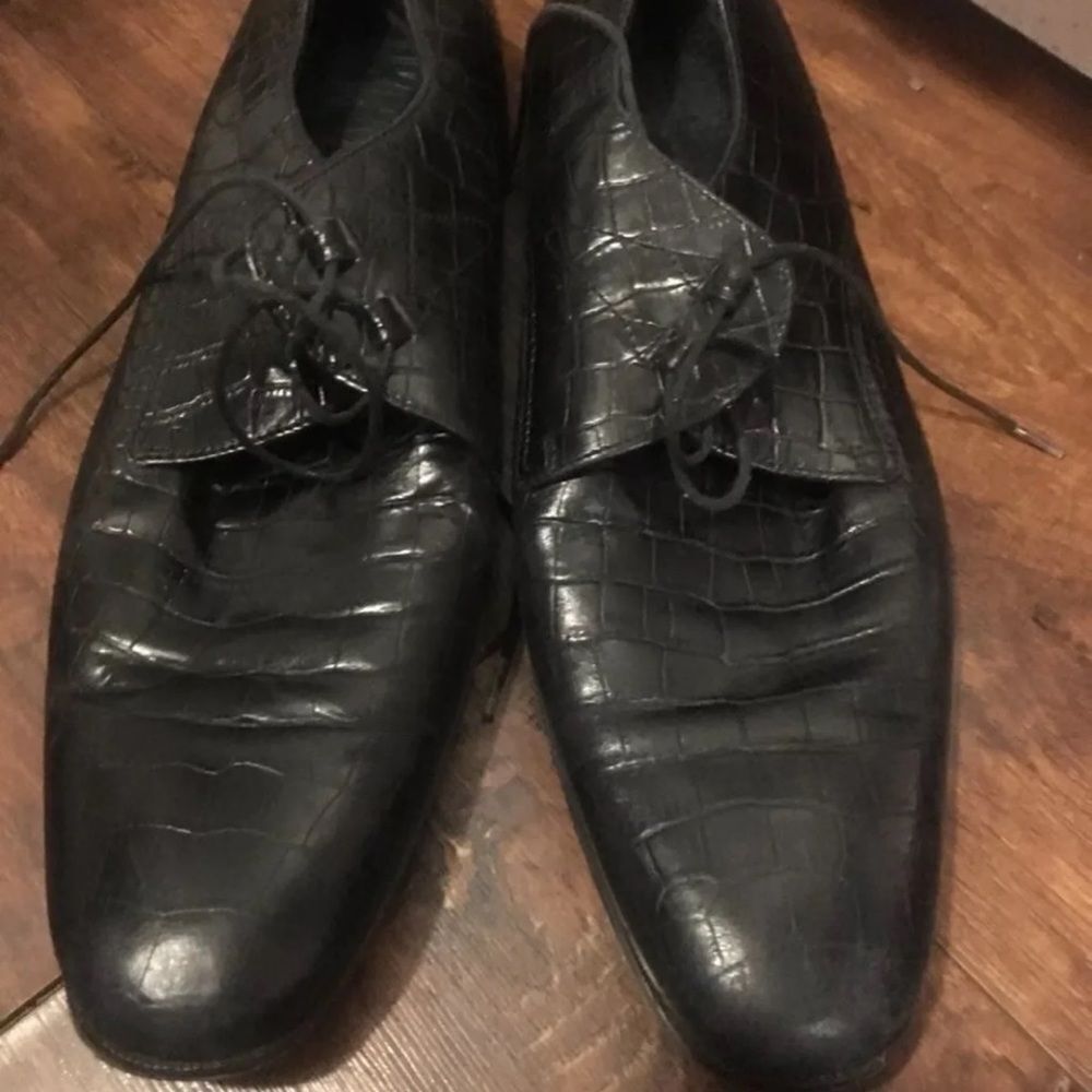 Vero Cuoio DKNY Dress Shoes Mens size 12  Italy Black.